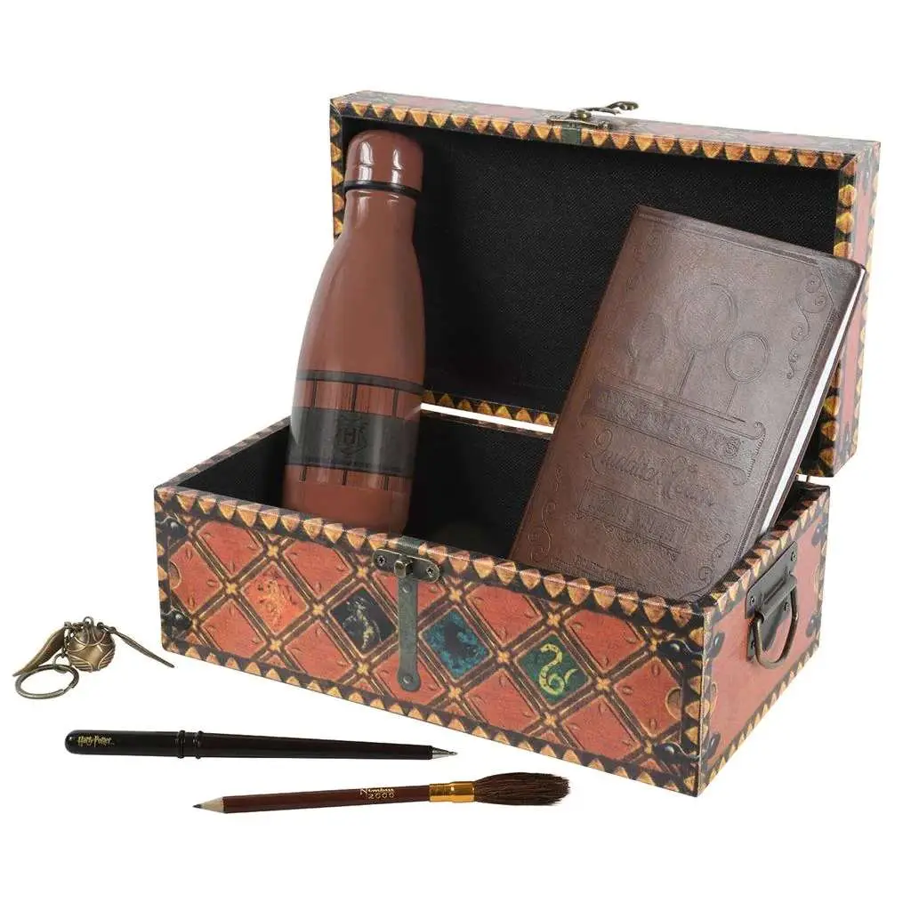 HARRY POTTER - Quidditch Trunk Gift Set - Figurine
